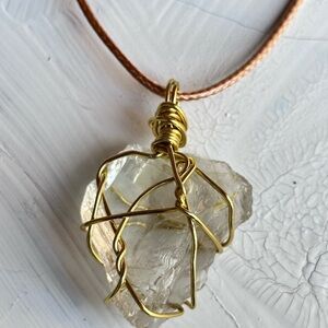 Gold Wire Wrapped Clear Quartz Gemstone Pendant Necklace handmade 4174-4217